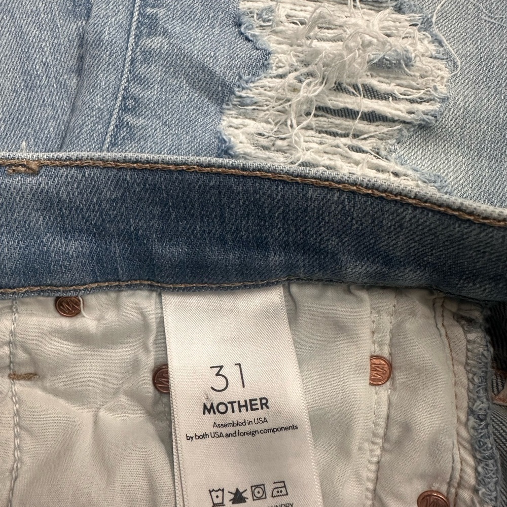 Mother The Weekender mid flare jeans JLN size 31
Free Hugs Wash! - Picture 8 of 9